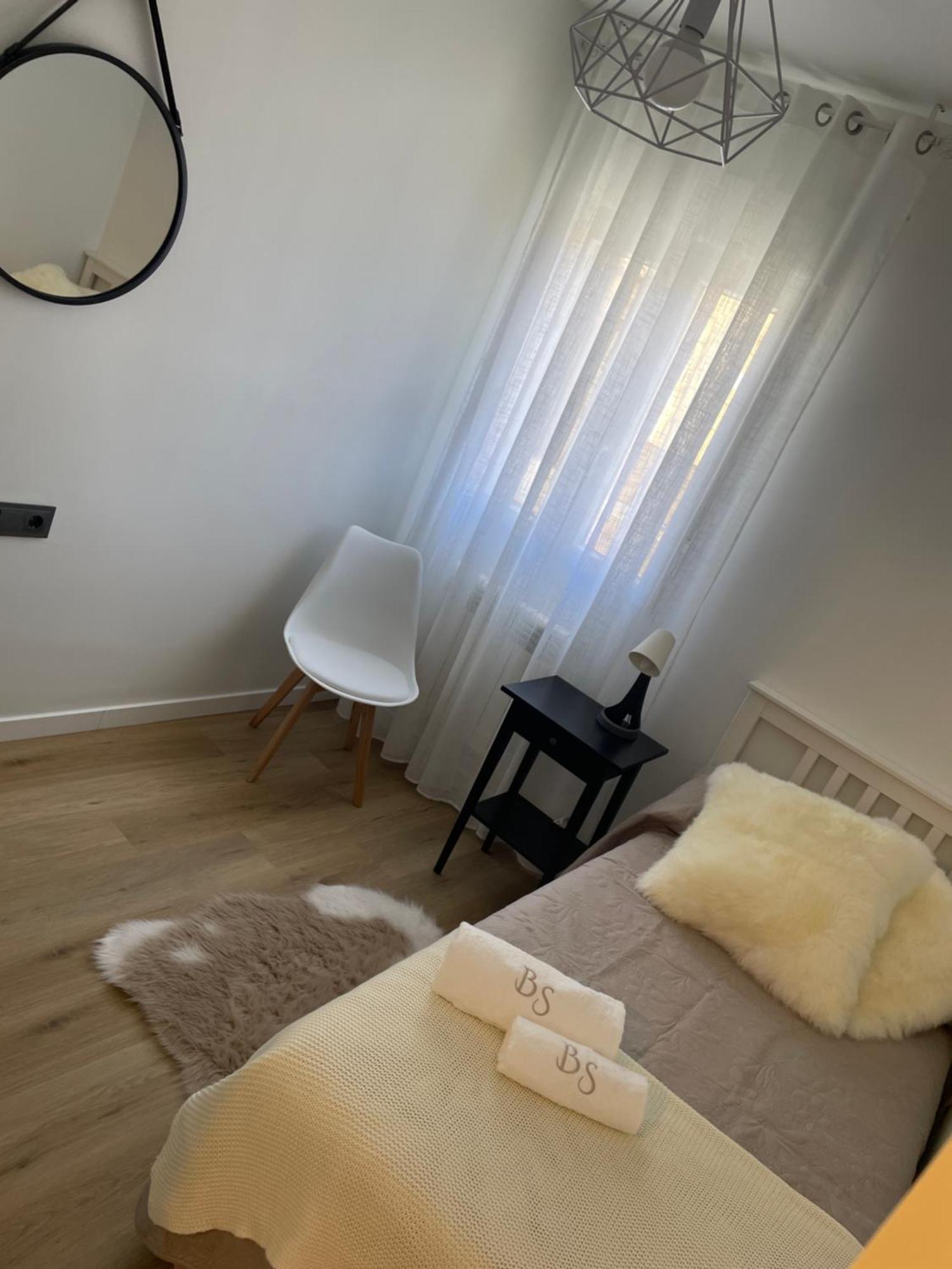Bulevar Suite Nava de la Asuncion Buitenkant foto